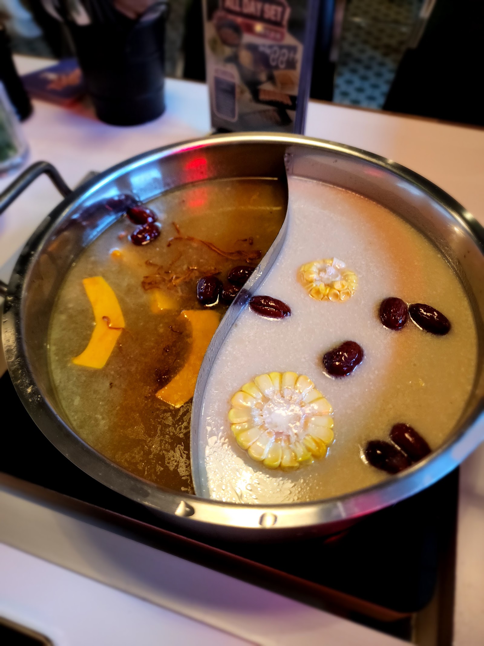 Guāng x Hongkie Hotpot 6